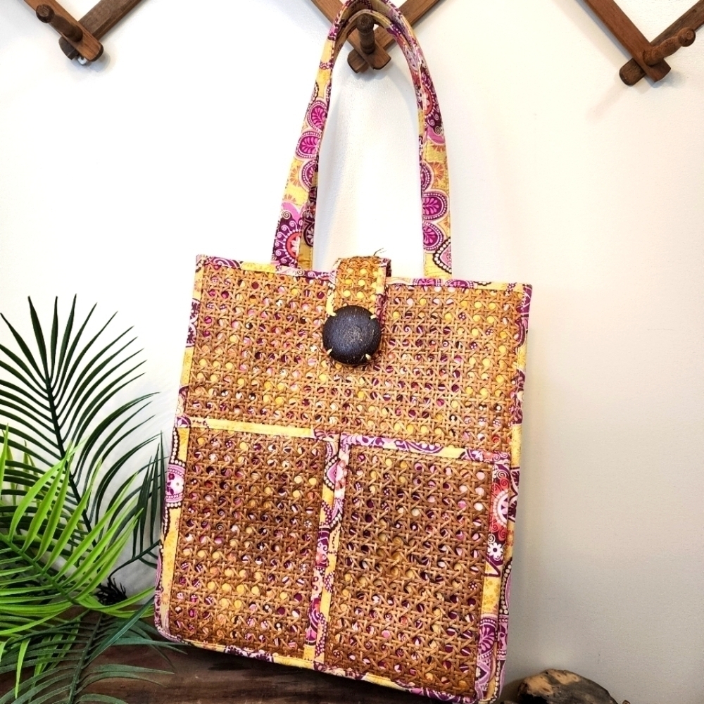 Vera Bradley Tiki Tote With Coconut Shell Clasp Shoulder Bag Pink Yellow Beach